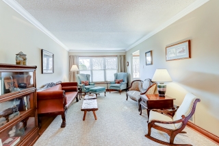 42 Lanewood Dr, Aurora, ON L4G 4T8, Canada, ,  