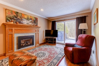 42 Lanewood Dr, Aurora, ON L4G 4T8, Canada, ,  