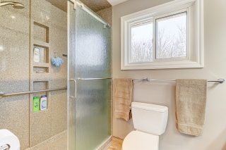 42 Lanewood Dr, Aurora, ON L4G 4T8, Canada, ,  