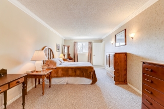 42 Lanewood Dr, Aurora, ON L4G 4T8, Canada, ,  