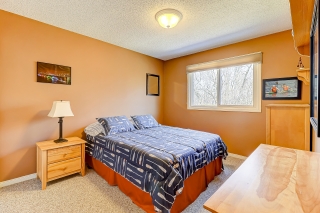 42 Lanewood Dr, Aurora, ON L4G 4T8, Canada, ,  