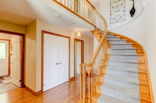 42 Lanewood Dr, Aurora, ON L4G 4T8, Canada, ,  