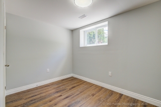 20 Haida Dr, Aurora, ON L4G 3C7, Canada, ,  