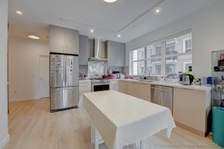 Unit 305-603 Regan Ave, Coquitlam, BC V3J 0K2, Canada, ,  