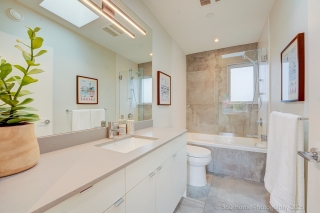 1043 E 16th Ave, Vancouver, BC V5T 2W2, Canada, ,  