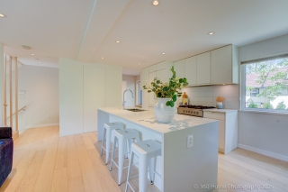 1043 E 16th Ave, Vancouver, BC V5T 2W2, Canada, ,  