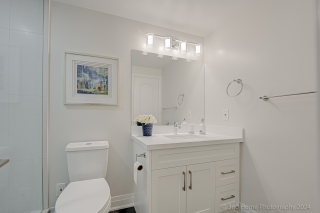 142 Greenbelt Crescent, Richmond Hill, ON L4C 5R8, Canada, ,  