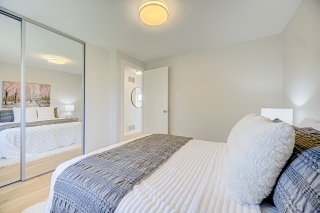 10 Holm Crescent, Thornhill, ON L3T 5J3, Canada, ,  