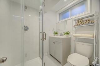 10 Holm Crescent, Thornhill, ON L3T 5J3, Canada, ,  