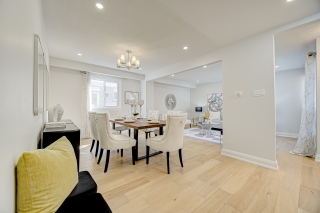 10 Holm Crescent, Thornhill, ON L3T 5J3, Canada, ,  