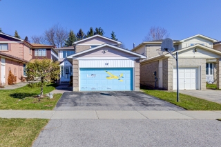 10 Holm Crescent, Thornhill, ON L3T 5J3, Canada, ,  