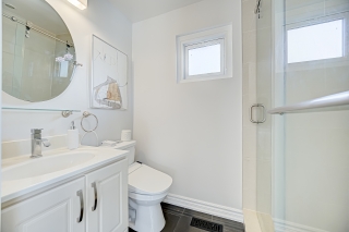 10 Holm Crescent, Thornhill, ON L3T 5J3, Canada, ,  