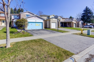 10 Holm Crescent, Thornhill, ON L3T 5J3, Canada, ,  