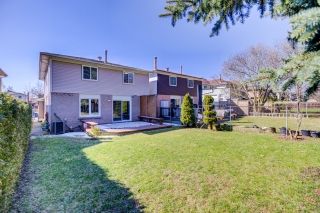 10 Holm Crescent, Thornhill, ON L3T 5J3, Canada, ,  