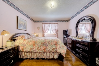 115 Glen Shields Ave, Concord, ON L4K 1S9, Canada, ,  