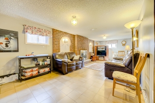 115 Glen Shields Ave, Concord, ON L4K 1S9, Canada, ,  