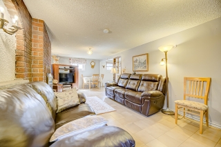 115 Glen Shields Ave, Concord, ON L4K 1S9, Canada, ,  