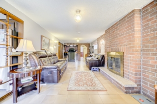 115 Glen Shields Ave, Concord, ON L4K 1S9, Canada, ,  