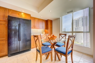 Unit 1811-55 Kingsbridge Garden Cir unit 1811, Mississauga, ON L5R 1Y1, Canada, ,  