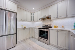 423 Levanna Ln, Oakville, ON L6H 6B8, Canada, ,  