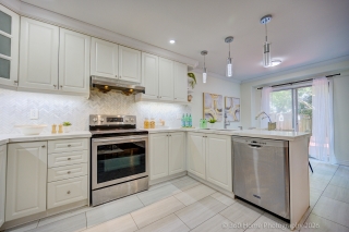 423 Levanna Ln, Oakville, ON L6H 6B8, Canada, ,  