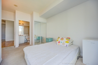 Unit 3004-220 Burnhamthorpe Rd W, Mississauga, ON L5B 4N4, Canada, ,  