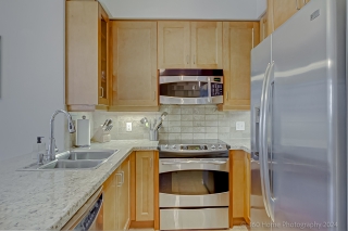 Unit 805-1900 Lake Shore Blvd W, Toronto, ON M6S 1A4, Canada, ,  