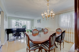 2 Romfield Dr, North York, ON M3J 1K1, Canada, ,  