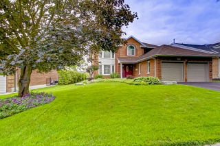 483 Alex Doner Dr, Newmarket, ON L3X 1C3, Canada, ,  