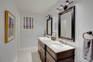 134 Huntington Park Dr, Thornhill, ON L3T 7C6, Canada, ,  
