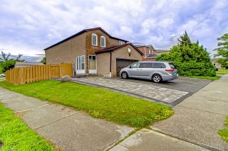 2 Harness Cir, Markham, ON L3S 1X3, Canada, ,  