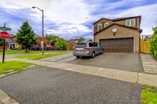 2 Harness Cir, Markham, ON L3S 1X3, Canada, ,  