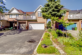 97 Carrera Blvd, Scarborough, ON M1P 5C4, Canada, ,  