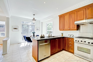 35 Levellands Crescent, Richmond Hill, ON L4B 0A5, Canada, ,  