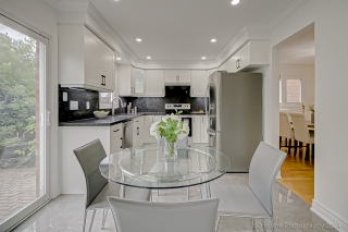7 Fifefield Dr, Maple, ON L6A 1J4, Canada, ,  