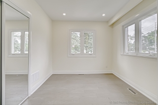 2228 Dixie Rd, Mississauga, ON L4Y 1Z4, Canada, ,  