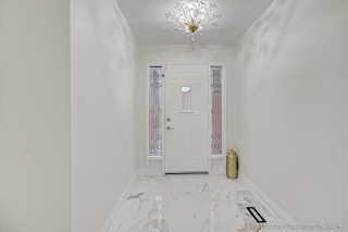 1 Wigston Ct, Whitby, ON L1R 2B8, Canada, ,  