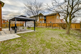 1 Wigston Ct, Whitby, ON L1R 2B8, Canada, ,  