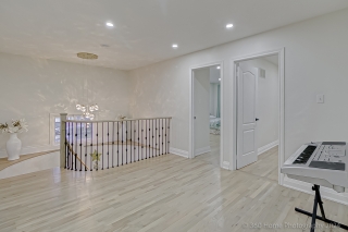 1 Wigston Ct, Whitby, ON L1R 2B8, Canada, ,  