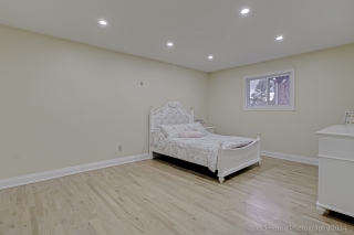 1 Wigston Ct, Whitby, ON L1R 2B8, Canada, ,  