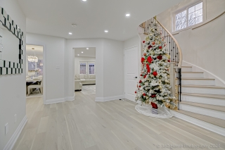 1 Wigston Ct, Whitby, ON L1R 2B8, Canada, ,  