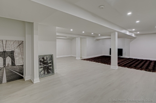 1 Wigston Ct, Whitby, ON L1R 2B8, Canada, ,  