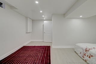 1 Wigston Ct, Whitby, ON L1R 2B8, Canada, ,  