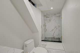 1 Wigston Ct, Whitby, ON L1R 2B8, Canada, ,  