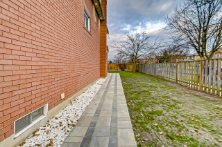 1 Wigston Ct, Whitby, ON L1R 2B8, Canada, ,  