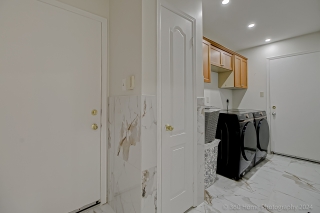 1 Wigston Ct, Whitby, ON L1R 2B8, Canada, ,  