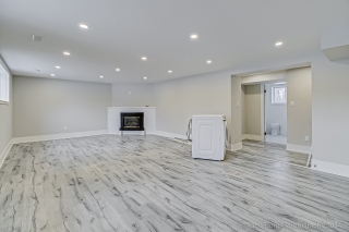 567 Shenandoah Dr, Mississauga, ON L5H 1V8, Canada, ,  