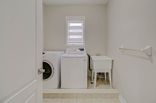 43 Canyon Gate Crescent, Maple, ON L6A 0C1, Canada, ,  