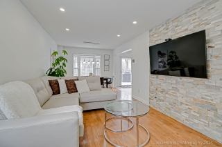 1977 Glenada Crescent, Oakville, ON L6H 4M7, Canada, ,  
