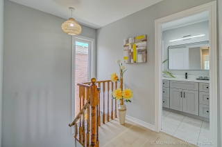 350 Pickering Crescent, Newmarket, ON L3Y 8G7, Canada, ,  